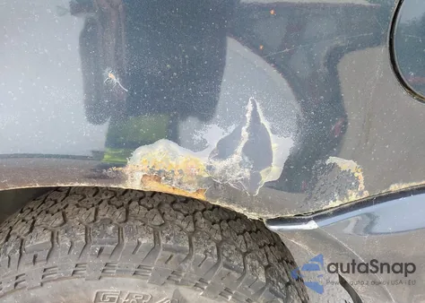 2000 Mercedes-Benz Ml 320 z USA, uszkodzony, nr VIN 4JGAB54E2YA199149